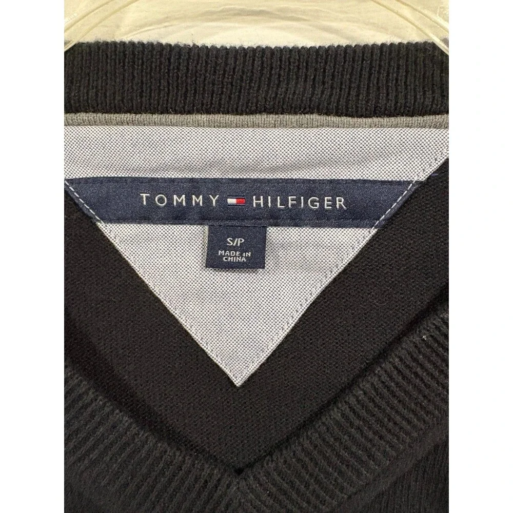 Tommy Hilfiger Men’s Small Black V-Neck Sweater Cotton Flag Logo Pullover